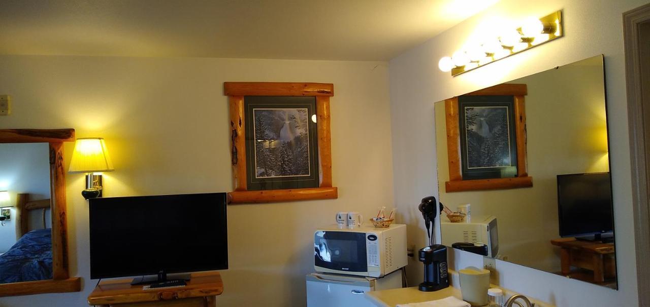 Ponderosa Motel Enterprise Екстериор снимка